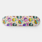 Cute and Funny Easter Eggs Cartoon Skateboard (Horizontaal)