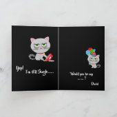 Cute annoyed cat bedelend voor Valentijn | Financi Feestdagen Kaart (Binnen)