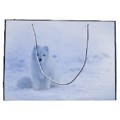 Cute Arctic Fox op Snowy Winter Background Groot Cadeauzakje (Achterkant)