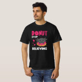 Cute Axolotl Funny Animals in Donut Roze T-shirt (Voorkant volledig)