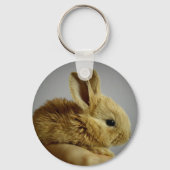 Cute Baby Bunny Rabbit in Hand Sleutelhanger (Achterkant)