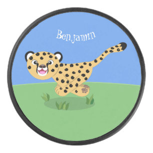 Cute baby cheetah draaiende cartoon illustratie hockey puck