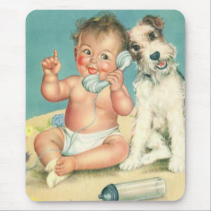  Cute Baby die op Puppy Dog van de Telefoon spreek Muismat