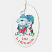 Cute Baby Het is koud buiten Penguin Keramisch Ornament (Links)