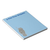 Cute baby manatee met bellenillustratie notitieblok (Schuin)