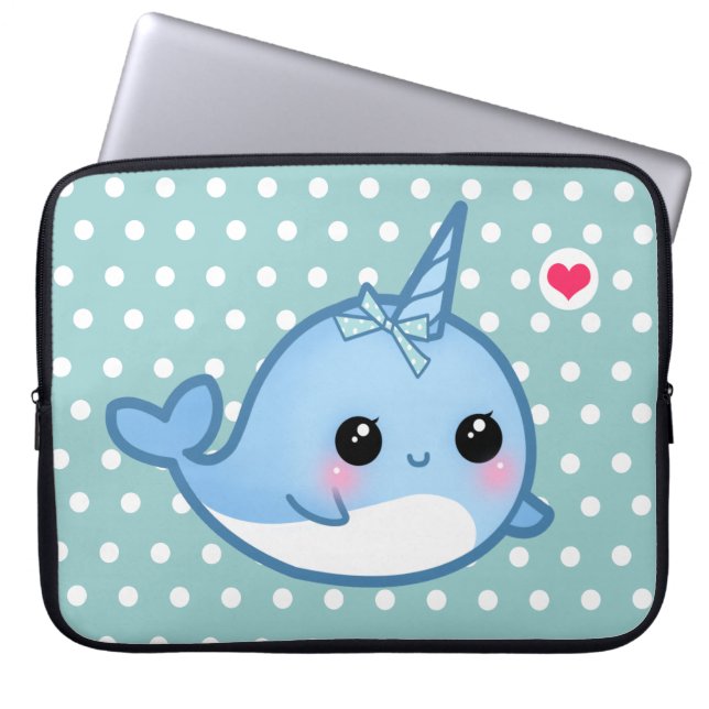 Cute baby narwhal laptop sleeve (Voorkant)