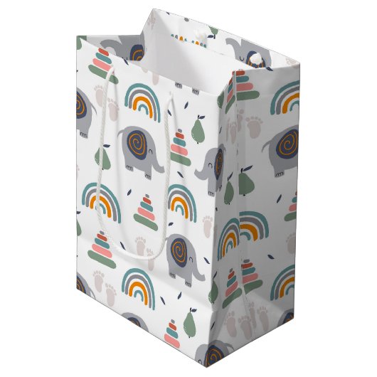 Cute Baby Speelgoed Pattern Medium Cadeauzakje (Voorkant Gekanteld)