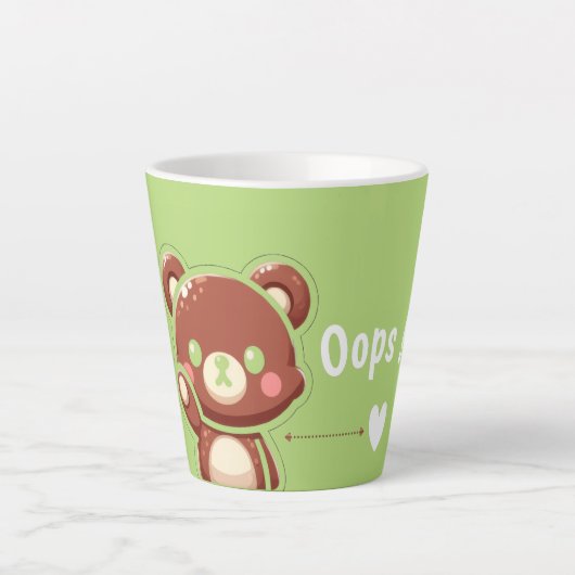 Cute Bear “Oops!” Green Latte Mug – Kawaii Bear Latte Mok (Voorkant)