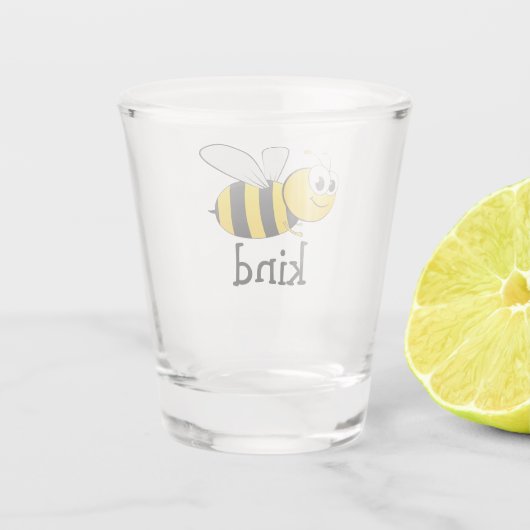 Cute Bee Kind Shot Glas (Achterkant)