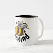Cute Bee Kind Tweekleurige Koffiemok (Voorkant rechts)