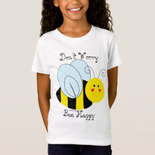 Cute bee maakt zich geen zorgen over haar t-shirt