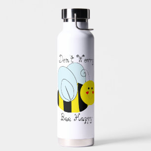 Cute bee maakt zich geen zorgen over haar waterfles
