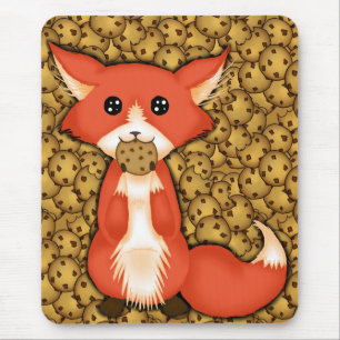 Cute Big Eyed Fox die een koekje eet Muismat