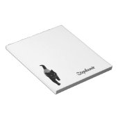 Cute Black Cat in de Sneeuwnaam Notitieblok (Schuin)