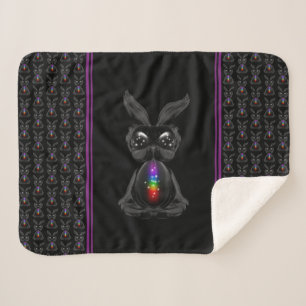 Cute Black Rabbit met Chakra Rainbow Soul Sherpa Deken