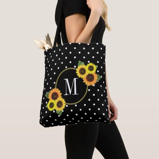 Cute Black  Sunflower Polka Dots Monogram Draagtas (Dichtbij)