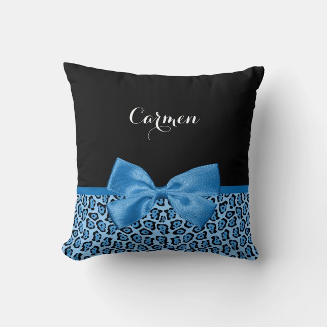 Cute Blue Jaguar Print Bright Blue Ribbon en Name Kussen (Voorkant)