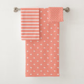 Cute Blush Roze & White Polka Dot Heart Pattern Bad Handdoek (Insitu)