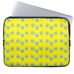 Cute Bouncy Blue kitten op geel Laptop Sleeve