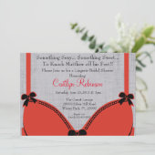 Cute Bra Lingerie Invitation de la douche nuptiale (Debout devant)