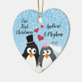 Cute Bride Groom Penguins Ons eerste kerstfeest Keramisch Ornament (Links)
