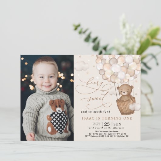 Cute Brown Beer Hot Air ballon 1e verjaardag Kaart (Staand voorkant)