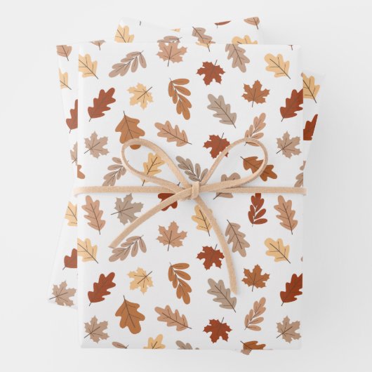 Cute Brown Fall Leaves Pattern Inpakpapier Vel (In situ)
