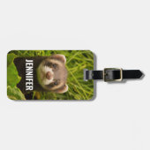 Cute Brown Ferret in de Grass Bagagelabel (Voorkant horizontaal)
