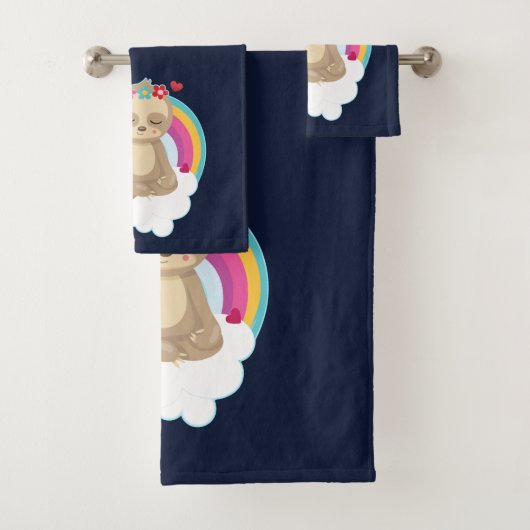 Cute Brown Sloth, Meditating on a Cloud Bad Handdoek (Insitu)