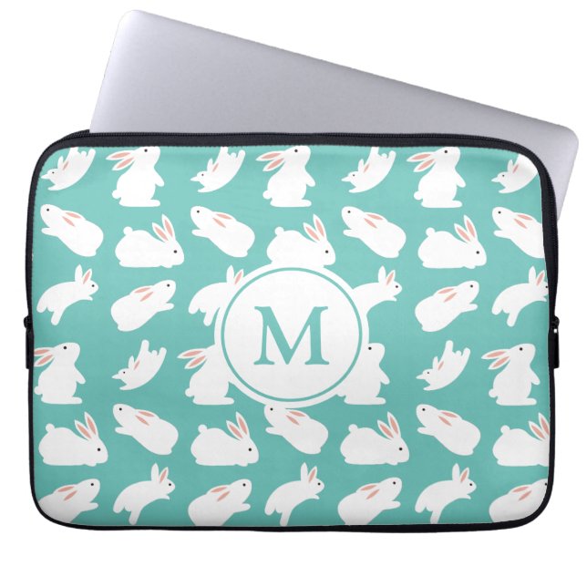 Cute Bunny Rabbit Pattern op Blauwgroen Monogram Laptop Sleeve (Voorkant)