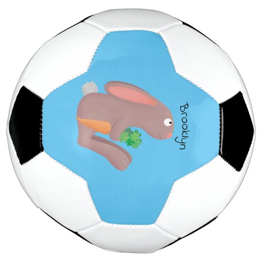 Cute bunny rabbit sitting with carrot cartoon voetbal (Gedraaid)