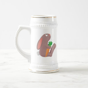 Cute bunny rabbit, zittend met wortelcartoon bierpul
