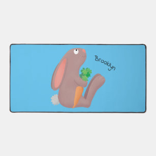 Cute bunny rabbit, zittend met wortelcartoon bureaumat