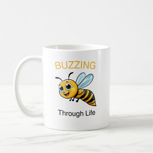 Cute buzzing bee cartoon koffiemok (Links)