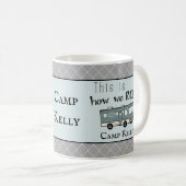 Cute Camping RV "Dit is hoe we werken", gepersonal Koffiemok (Voorkant rechts)