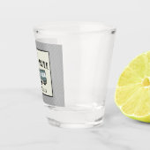 Cute Camping RV "Dit is hoe we werken", gepersonal Shot Glas (Rechts)