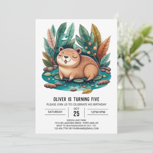 Cute Capybara Invitation d'anniversaire (Debout devant)