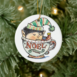 Cute Cartoon Kerstmis Elf Slaapend in een thea Cup Keramisch Ornament
