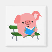 Cute Cartoon Pig Reading on a Bench Magnet Magneet (Voorkant)