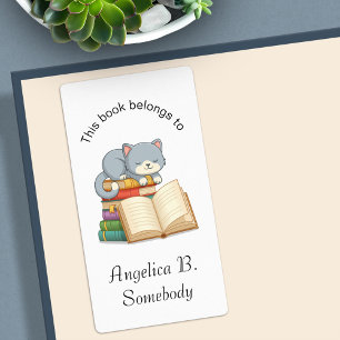 Cute Cat bovenop een boekenstapel - Bladplaat Etiket
