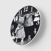 Cute Cat Doing Laundry in Clothes  Print Ronde Klok (Hoek)