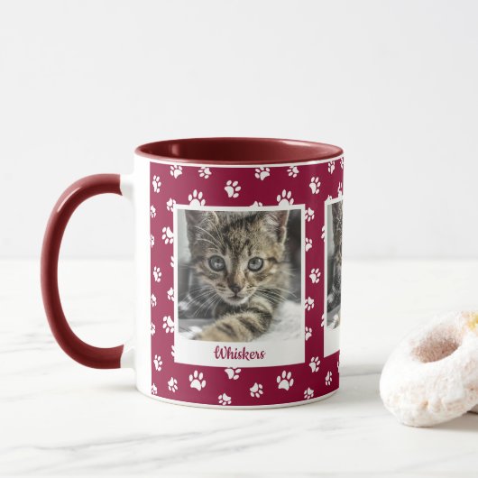 Cute Cat Name & Photo Red and White Paw Prints Mok (Met donut)