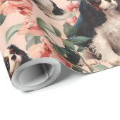 Cute Cavalier King Charles Floral Pattern Cadeaupapier (Rol Hoek)