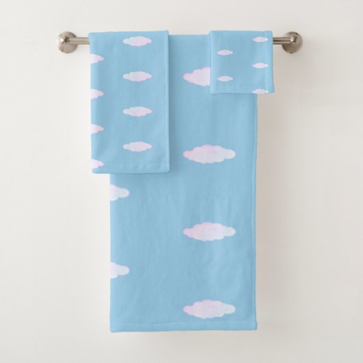 Cute Clouds on Turquoise Bad Handdoek (Insitu)