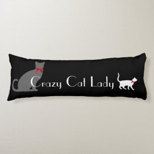 Cute Crazy Cat Lady, grijze witte katten op zwart Lichaamskussen