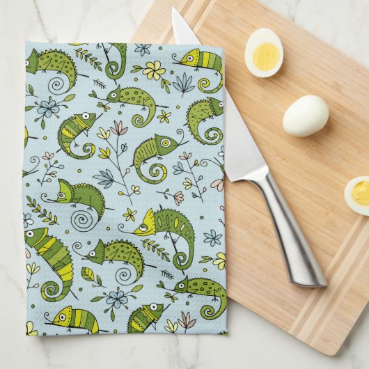 Cute Curly Chameleon Reptile Lovely Lizard Theedoek (Quarter Fold)