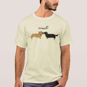 Cute Dachshunds Smooch Wiener Dogs Love T-shirt