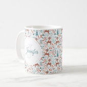 Cute Deer in Whimsical Forest Pattern Monogram Koffiemok (Voorkant links)