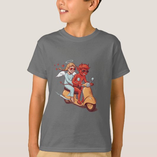 Cute Devil and Angel on a Scooter T-shirt (Voorkant)