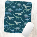 Cute Dinosaures Motif vert foncé<br><div class="desc">Beaucoup de dinosaures bleus capricieux, Tyrannosaurus rex, Spinosaurus, Stegosaurus, Diplodocus et Tricératops. Eek ! Art original de Nic Squirrell.</div>